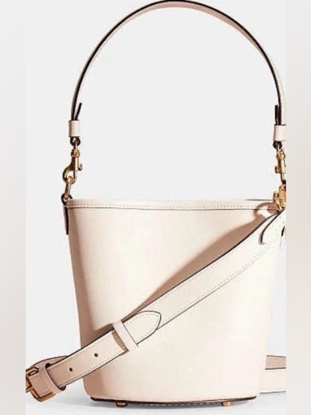 Coach Dakota Leather Bucket Bag, LARGE, adjustable strap, with dust bag. NWOT.